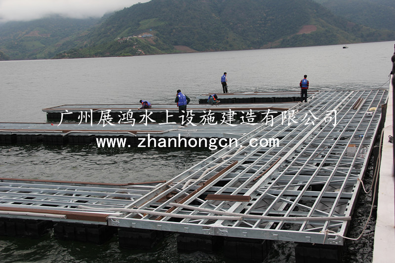 鋼結(jié)構(gòu)